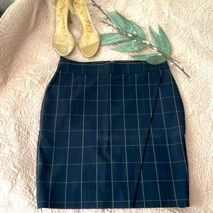 Amanda and Chelsea mini faux- wrap skirt ! Navy blue plaid worn once SZ 12